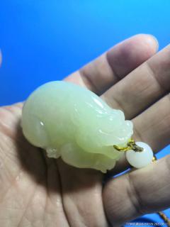 和田玉貔貅把件